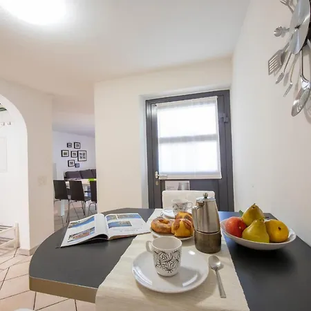 Casa Lena E Battistin * Gambarogno